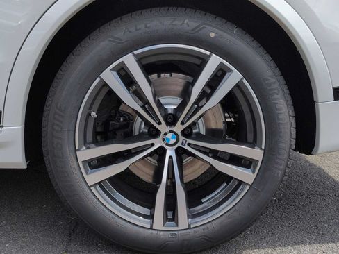 Used 2027 BMW X7 xDrive40i w/ Executive Package AWD/4WD image 14