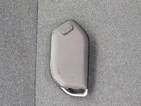 Used 2025 Kia K4 FWD image 32