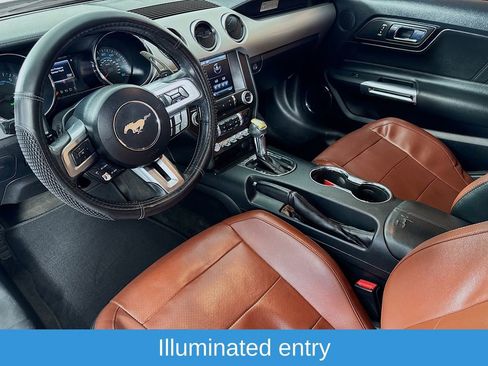 Used 2015 Ford Mustang Premium image 11