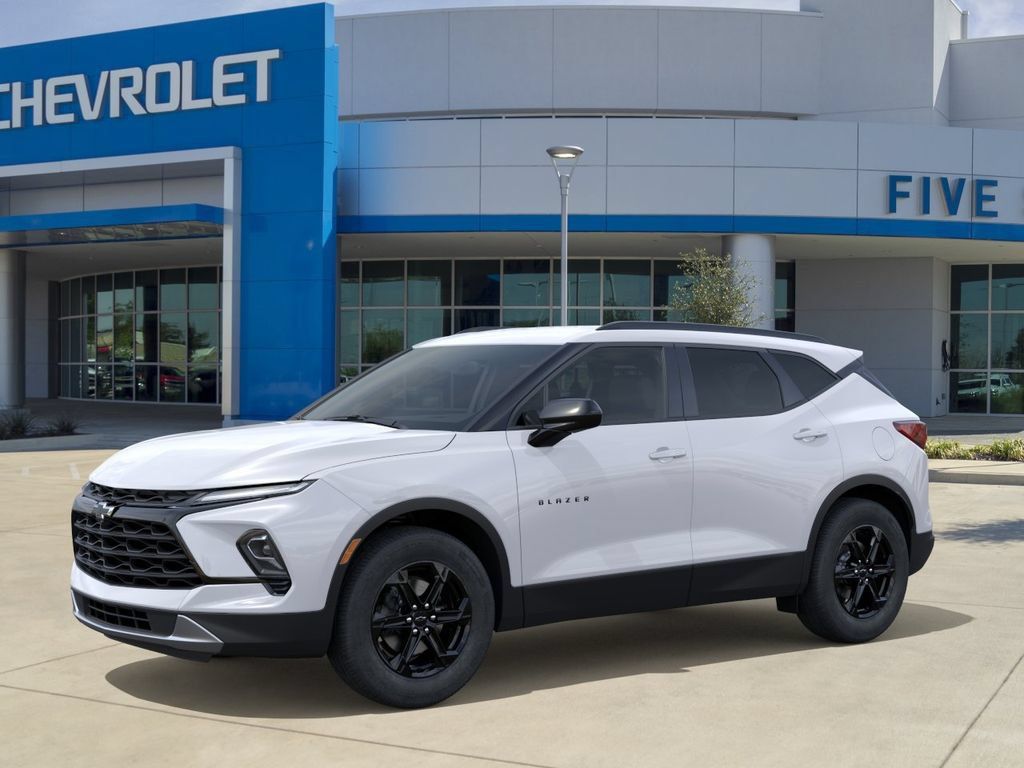 New 2026 Chevrolet Blazer LT w/ Convenience Package FWD image 2