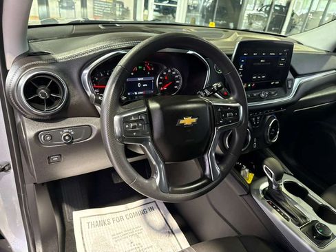 Used 2025 Chevrolet Blazer LT AWD/4WD image 33