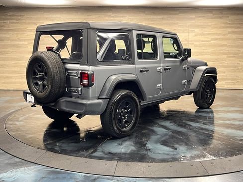 Used 2021 Jeep Wrangler Unlimited Sport image 15