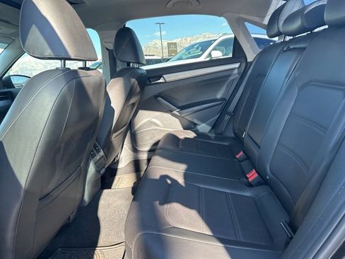 Used 2022 Volkswagen Passat 2.0T SE image 19