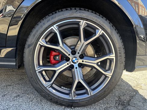 Used 2024 BMW X6 xDrive40i w/ Premium Package image 7