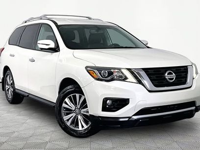 Used 2017 Nissan Pathfinder SL