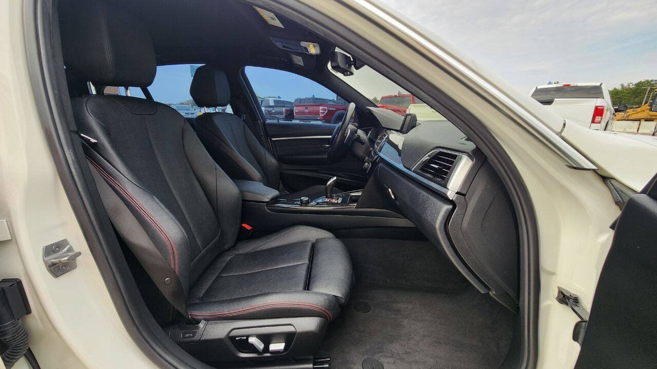 Used 2018 BMW 330i Sedan RWD image 16