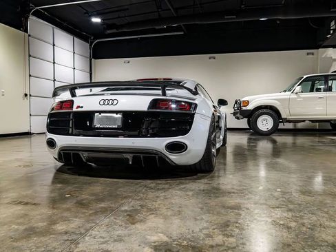 Used 2012 Audi R8 V10 image 9