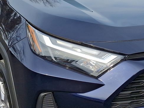 Used 2025 Toyota RAV4 XLE image 9