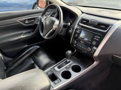Used 2013 Nissan Altima 3.5 SL FWD image 26