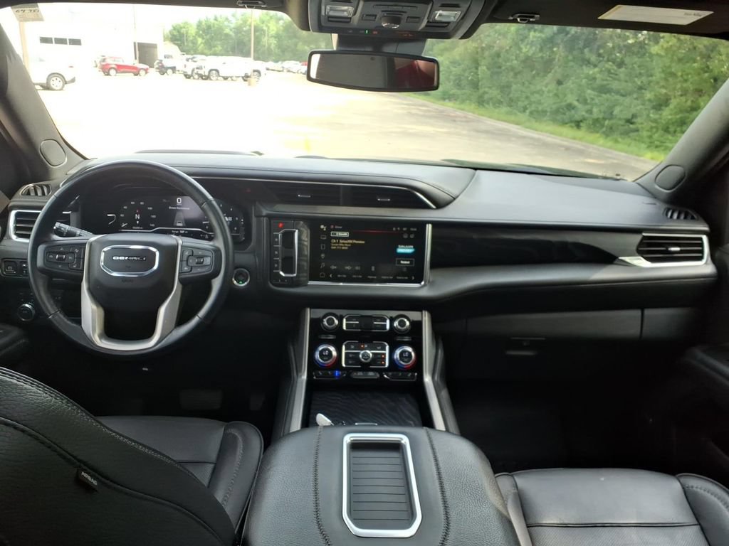 Used 2023 GMC Yukon Denali AWD/4WD image 4