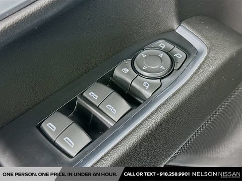 Used 2022 GMC Sierra 1500 SLT AWD/4WD image 18