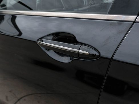 Used 2019 Genesis G80 3.3T Sport RWD image 40