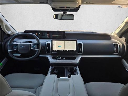 New 2026 Ford Expedition Active image 15