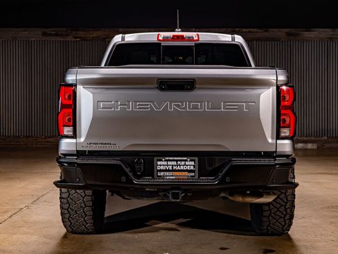 Used 2023 Chevrolet Colorado Z71 w/ Z71 Convenience Package 2 image 8