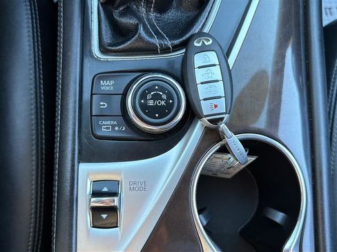 Used 2015 INFINITI Q50 Premium w/ Deluxe Touring Package image 26