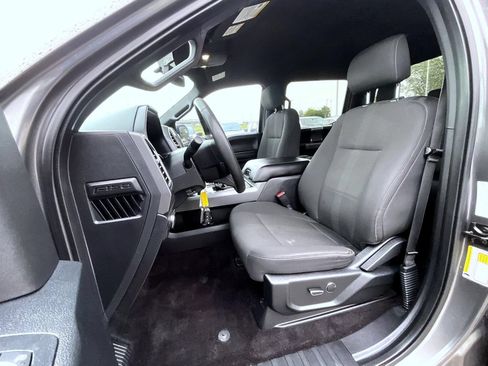 Used 2016 Ford F150 XLT w/ Equipment Group 301A Mid RWD image 10