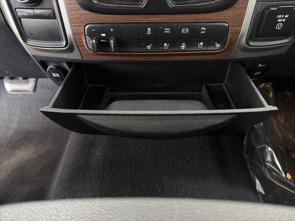 Used 2015 RAM 2500 Laramie w/ Convenience Group AWD/4WD image 26