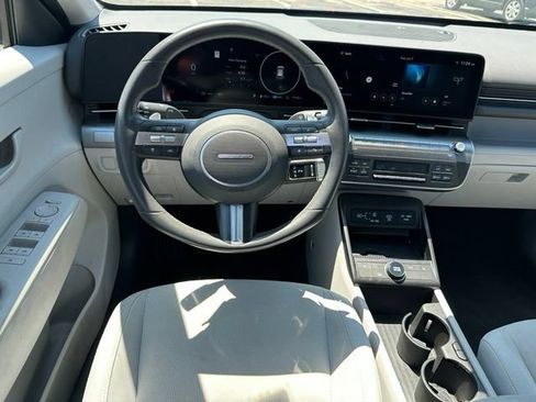 Used 2024 Hyundai Kona SEL FWD image 12