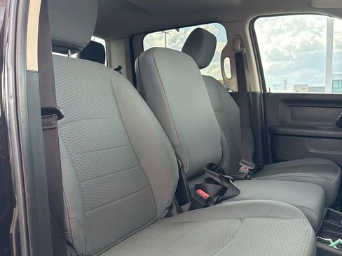 Used 2017 RAM 2500 Tradesman w/ Chrome Appearance Group image 25