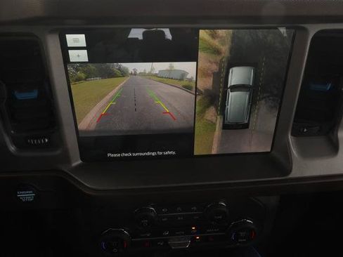 Used 2023 Ford Bronco Outer Banks AWD/4WD image 18