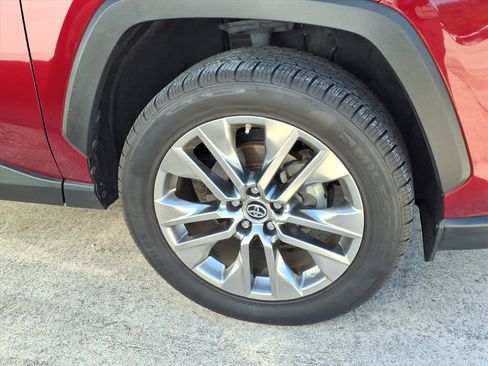 Used 2019 Toyota RAV4 Limited image 8