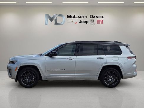 New 2026 Jeep Grand Cherokee L Summit AWD/4WD image 3