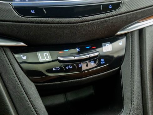Used 2022 Cadillac XT5 Premium Luxury image 25
