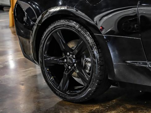 Used 2018 Chevrolet Camaro LT RWD image 44