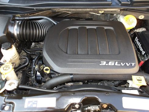 Used 2016 Dodge Grand Caravan American Value Package image 22