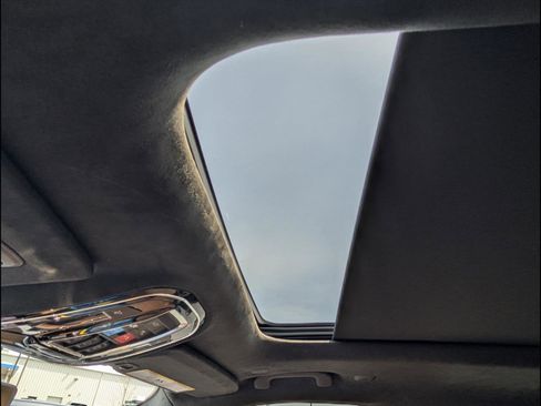 Used 2023 Jeep Grand Cherokee L Summit image 7