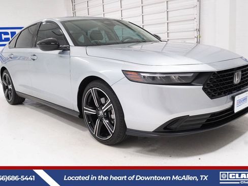 Used 2026 Honda Accord SE image 3