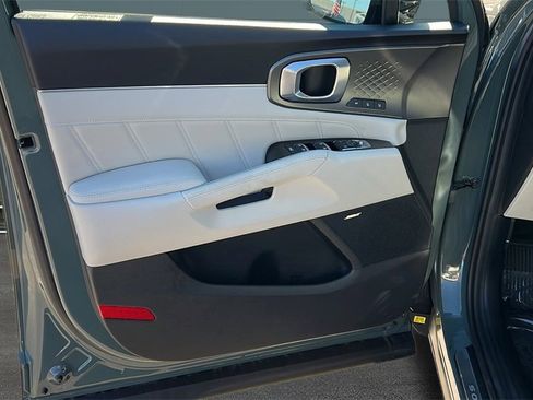 New 2026 Kia Sorento SX Prestige image 9