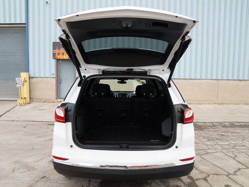 Used 2019 Chevrolet Equinox LT image 16