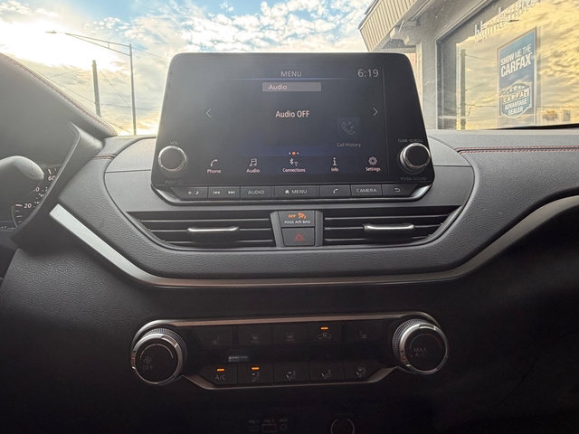 Used 2022 Nissan Altima 2.5 SR w/ Midnight Edition Package FWD image 19