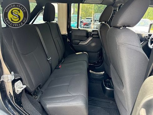 Used 2018 Jeep Wrangler Unlimited Sport S AWD/4WD image 15