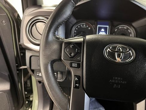 Used 2021 Toyota Tacoma TRD Sport image 25