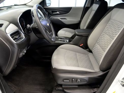 Used 2018 Chevrolet Equinox LT FWD image 15