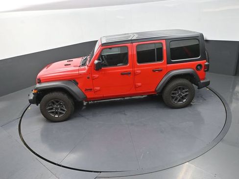 Used 2024 Jeep Wrangler Unlimited Sport AWD/4WD image 15