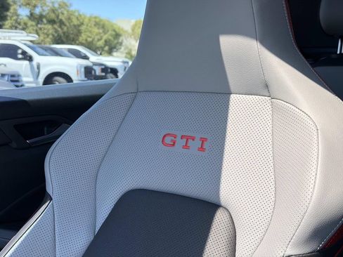 Used 2025 Volkswagen GTI SE FWD image 25