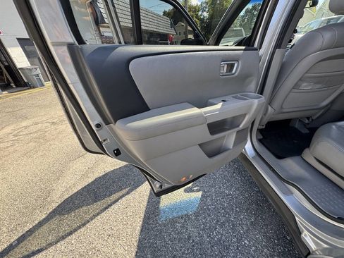Used 2010 Honda Pilot LX image 42