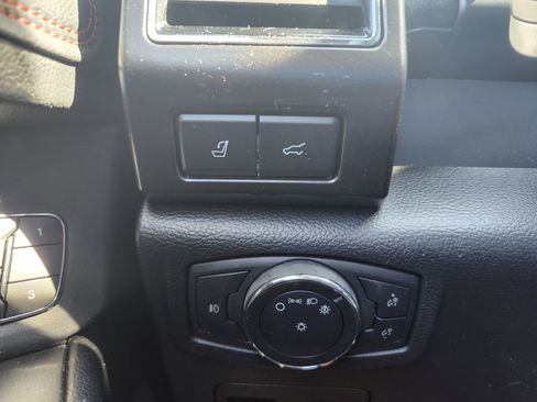 Used 2021 Ford Expedition Limited AWD/4WD image 16