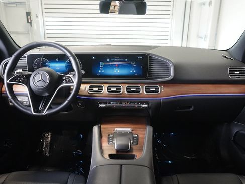 Certified 2025 Mercedes-Benz GLE 450e 4MATIC image 14