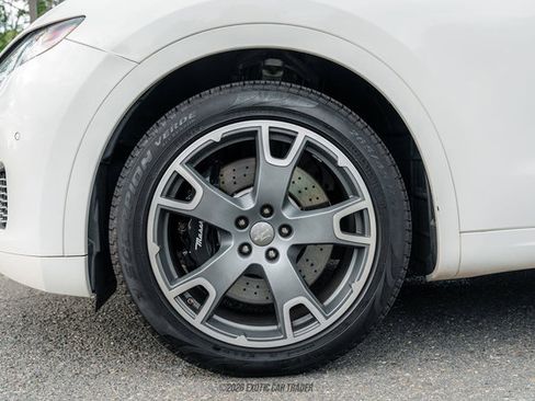 Used 2017 Maserati Levante S AWD/4WD image 88