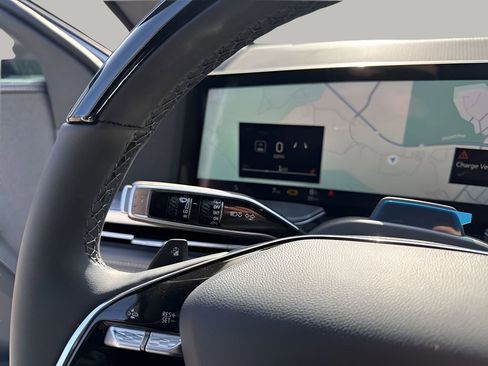 New 2026 Cadillac Escalade IQ Luxury 1 image 31