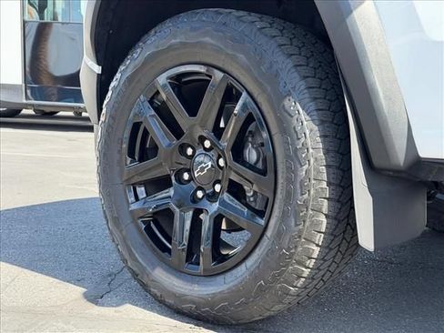 Certified 2023 Chevrolet Colorado Trail Boss w/ Technology Package AWD/4WD image 22