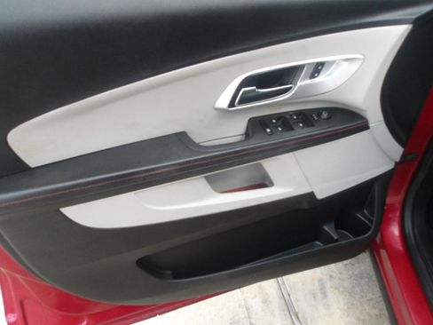 Used 2015 Chevrolet Equinox LT image 18