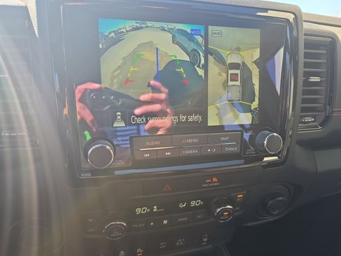 Used 2022 Nissan Frontier Pro-X image 19