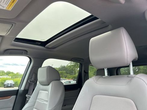 Used 2020 Honda CR-V Touring image 18