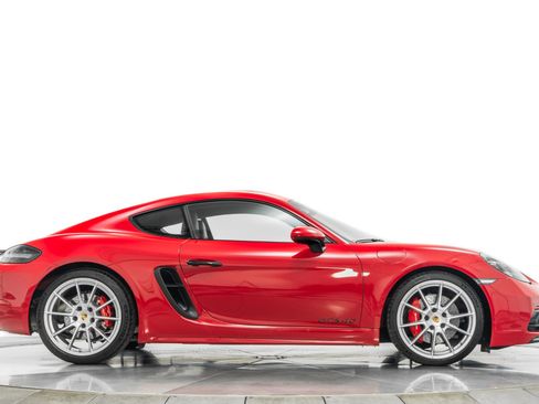 Used 2025 Porsche 718 Cayman GTS image 47