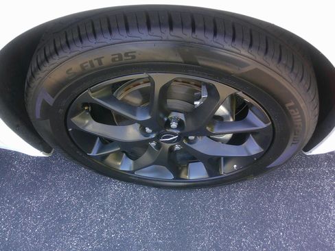 Used 2023 Chrysler Pacifica Touring-L w/ S Appearance Package FWD image 7